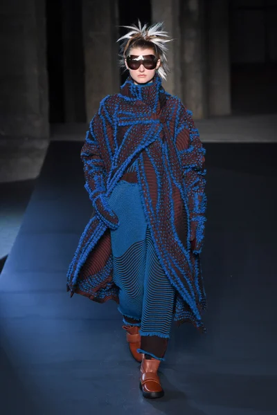 Look 26
